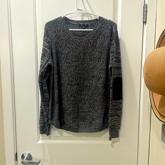 NEW…LETY & ME Ariana Knit Sweater from StitchFix - Picture 5 of 5